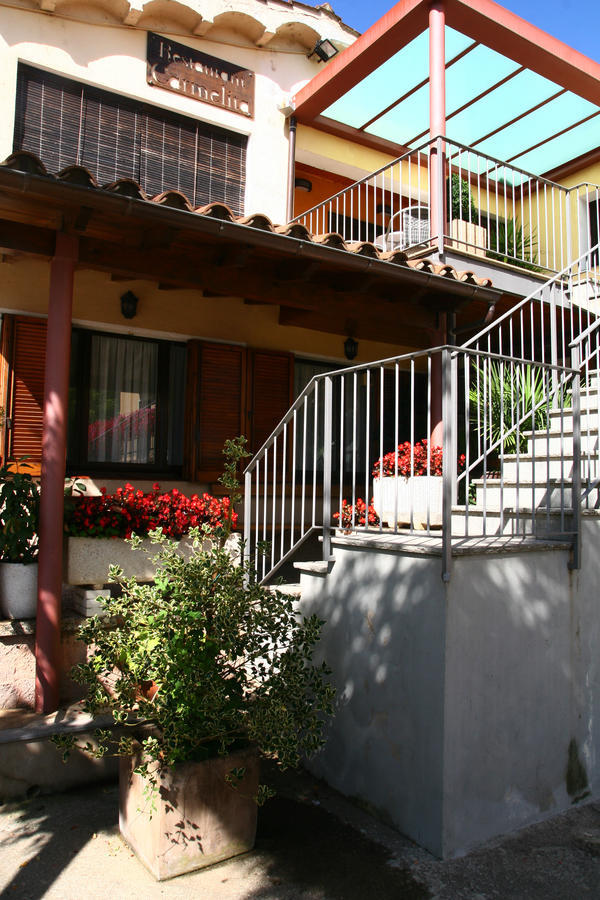 Aparthotel Carmelita Sant Privat de Bas Zimmer foto