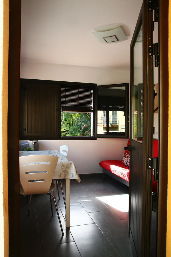 Aparthotel Carmelita Sant Privat de Bas Zimmer foto